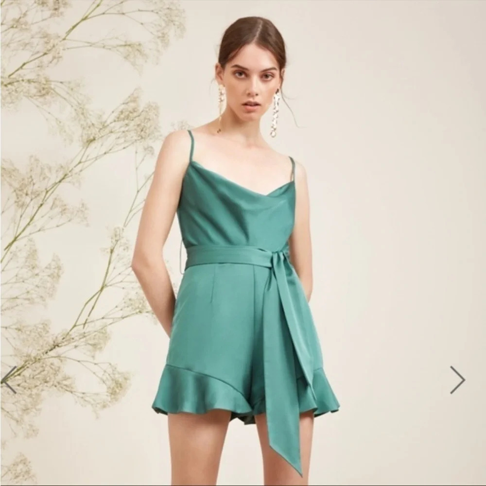 Keepsake the Label This Moment Ruffle Playsuit Romper size Medium Satin Green